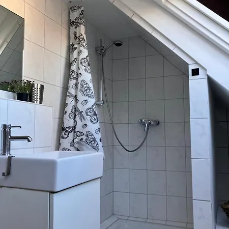 Apartment Lindas Strandkoerbchen, Og Mit Balkon