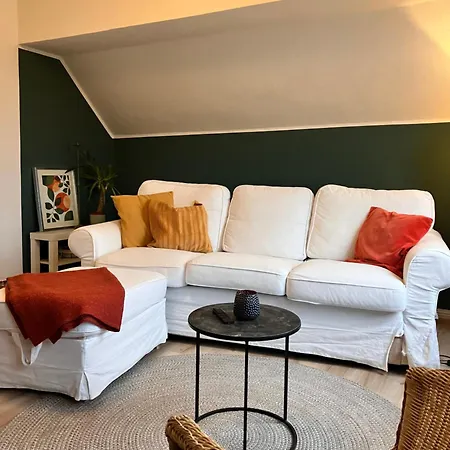 Appartement Lindas Strandkoerbchen, Og Mit Balkon Elsfleth